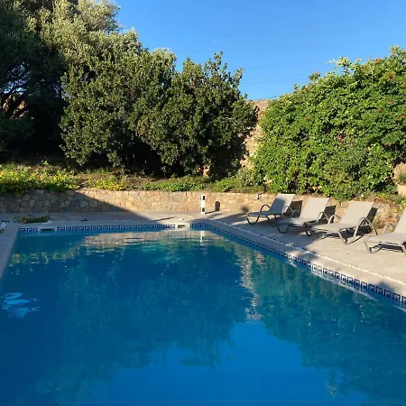 Villa De Caractere Avec Piscine Et Jardin Privatifs
