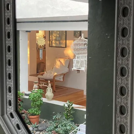 Villa De Caractere Avec Piscine Et Jardin Privatifs *